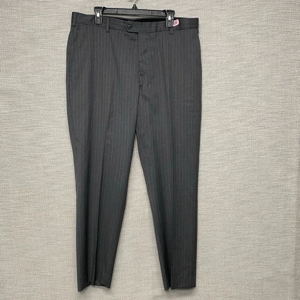Jos A Bank Reserve Suit 2 Piece 46L (38x30) 2B2V VBC Tailored Fit Gray Stripe